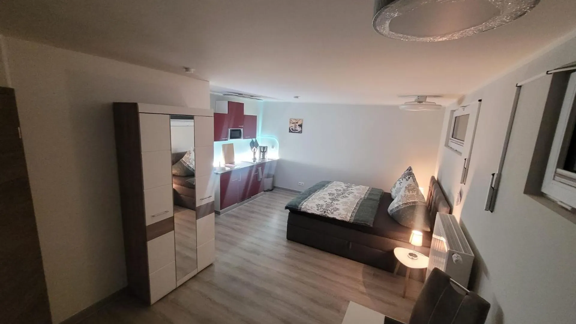 Ferienwohnung Oder Studio Dresden-Neustadt Inkl Parkplatz Mit Balkon Oder Terrasse 0*, Drezno Niemcy
