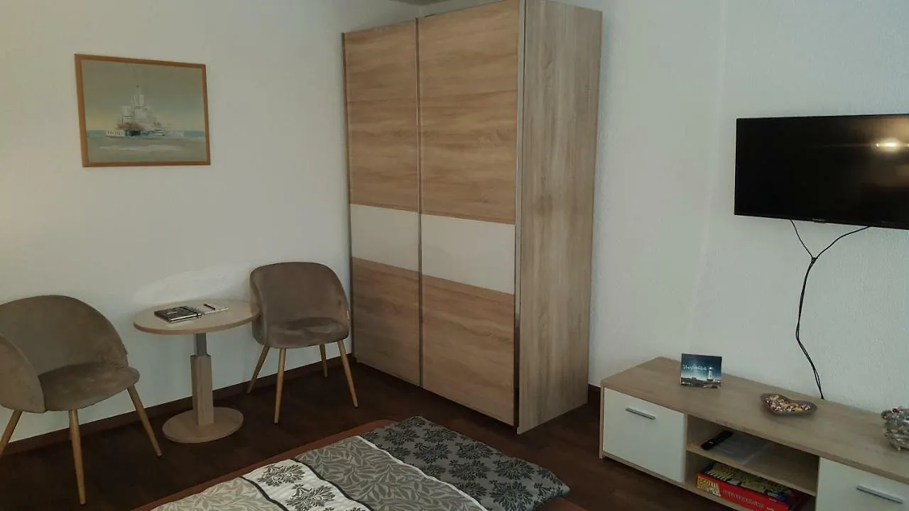 Ferienwohnung Oder Studio Dresden-Neustadt Inkl Parkplatz Mit Balkon Oder Terrasse 0*, Drezno
