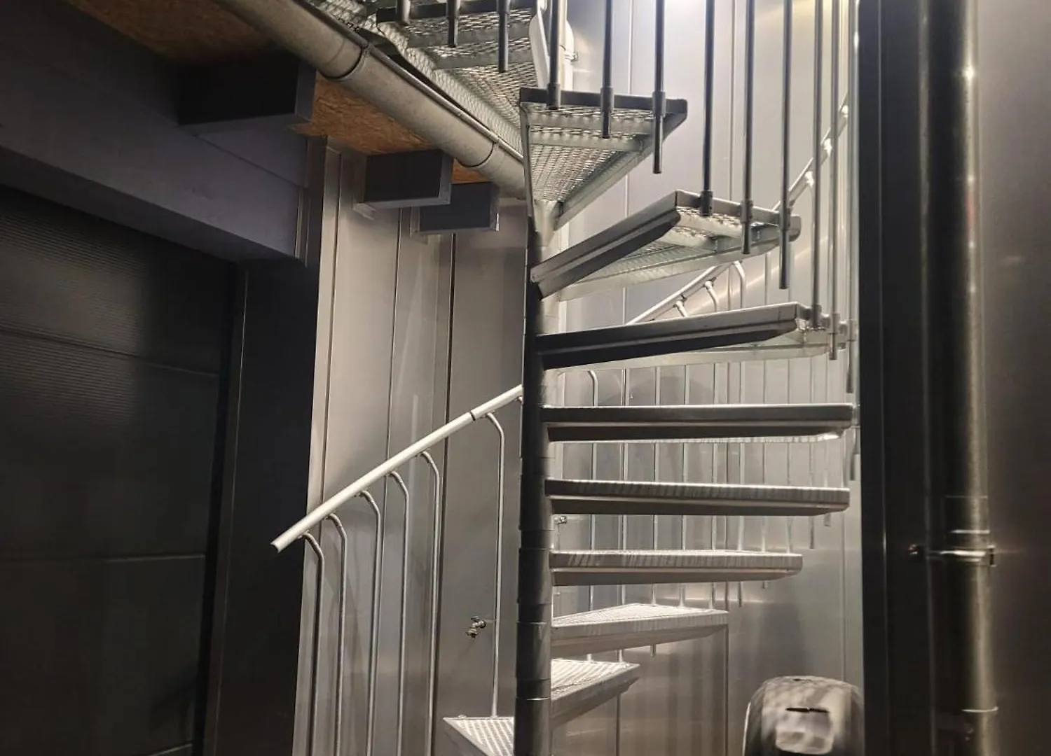 Ferienwohnung Oder Studio Dresden-Neustadt Inkl Parkplatz Mit Balkon Oder Terrasse Апартаменты Дрезден